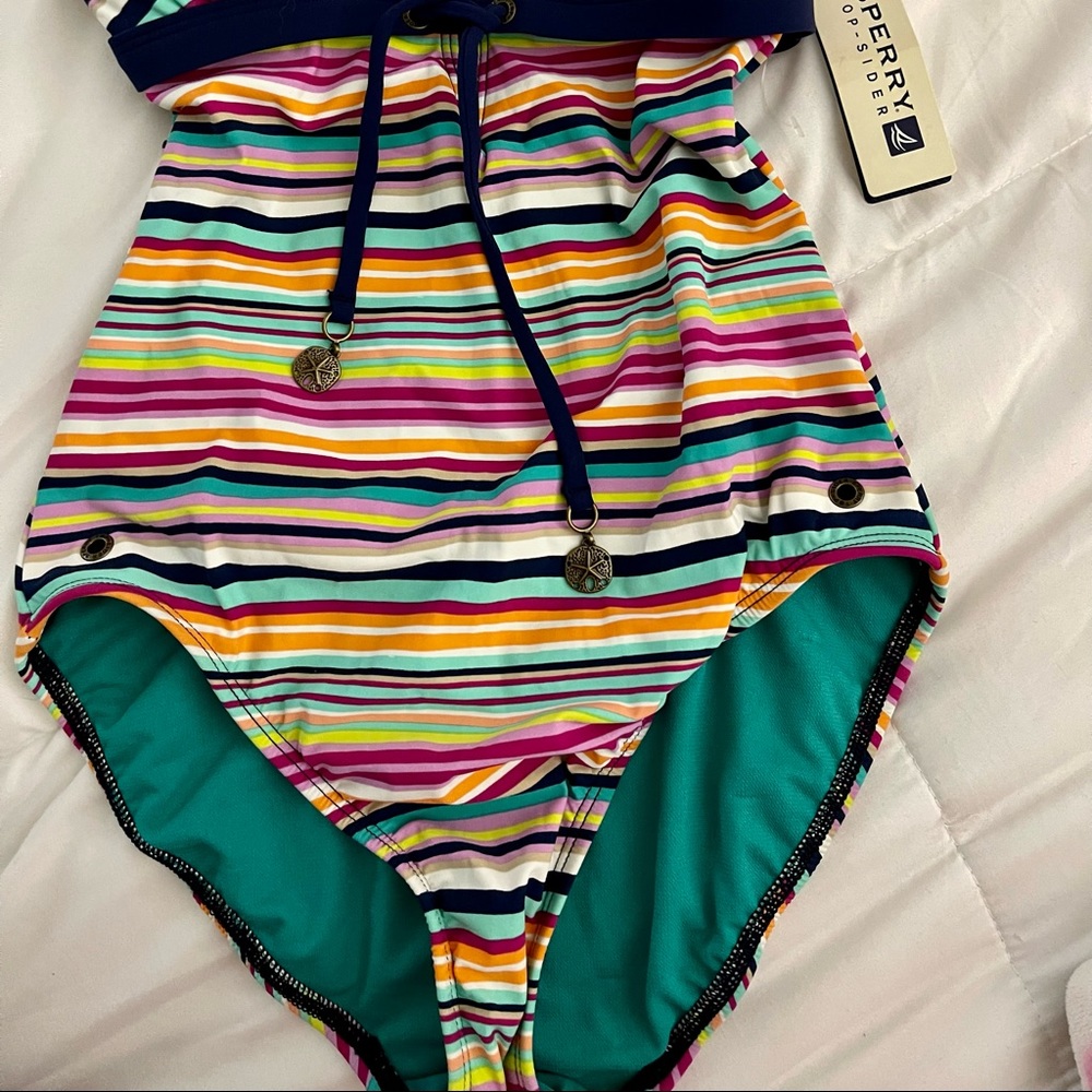Bathing suit - Picture 3 of 3